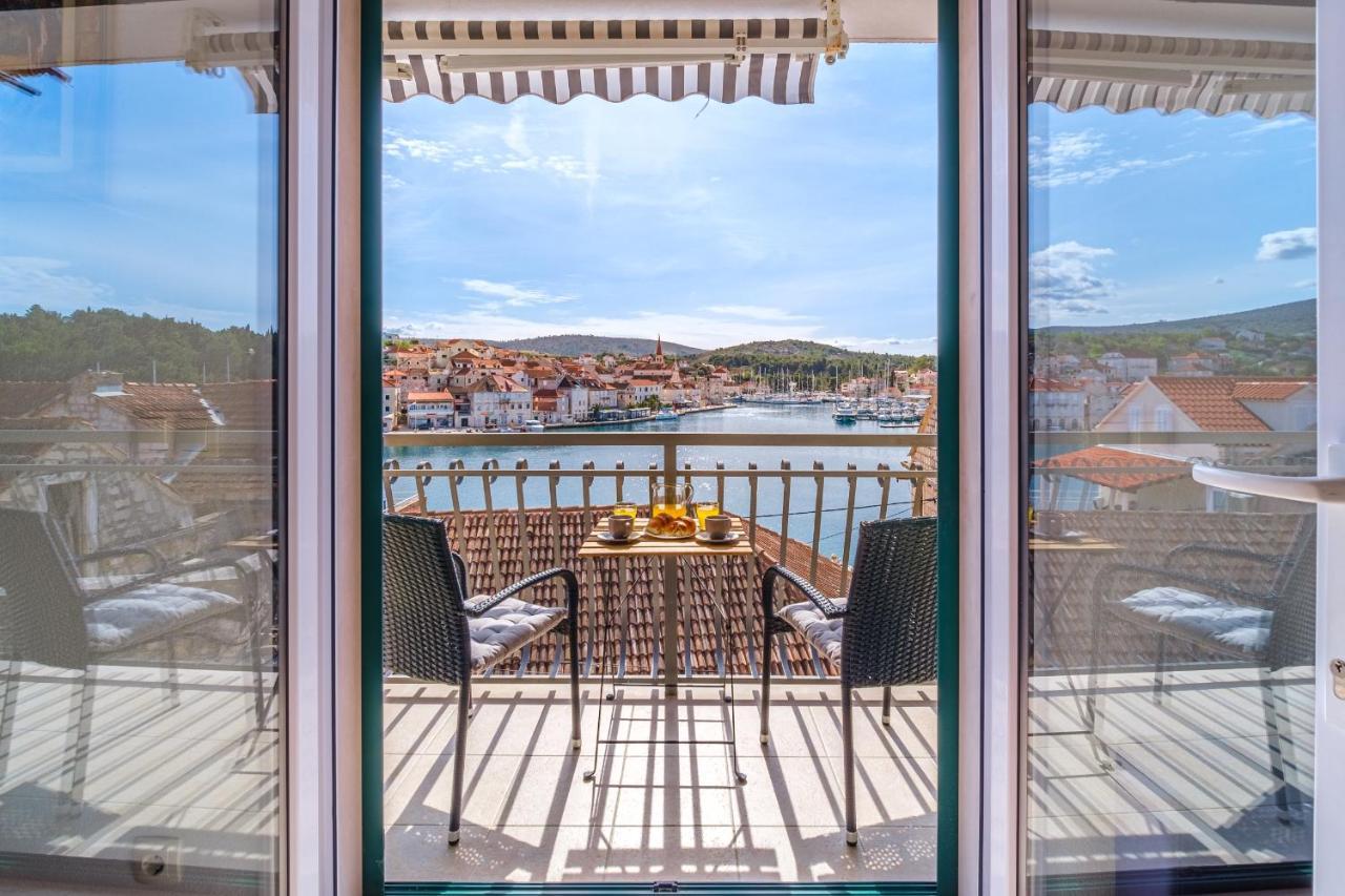 Villa Trebotić Milna  Esterno foto