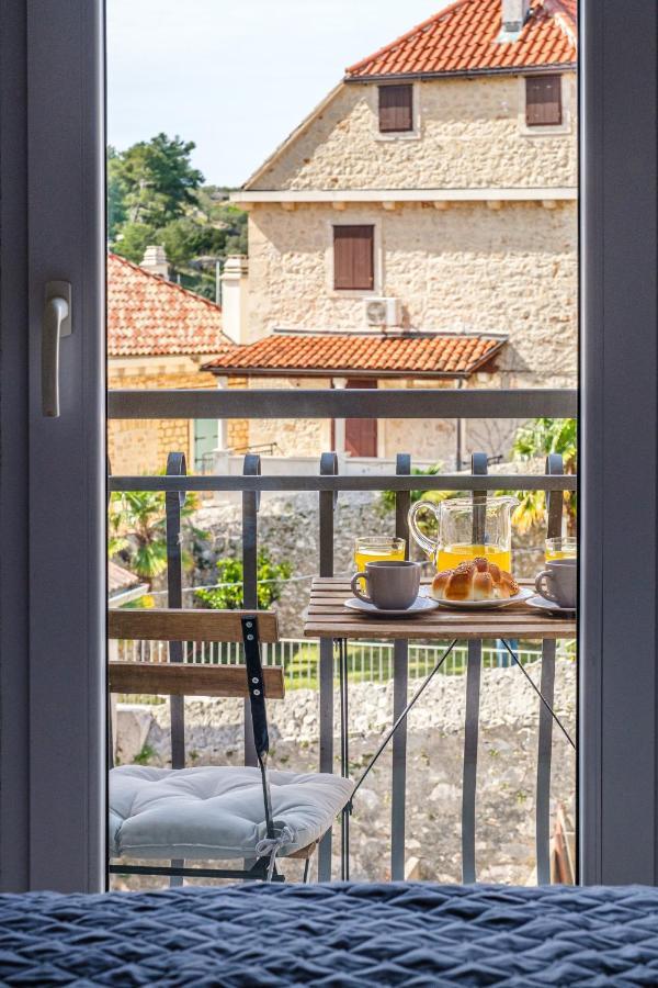 Villa Trebotić Milna  Esterno foto