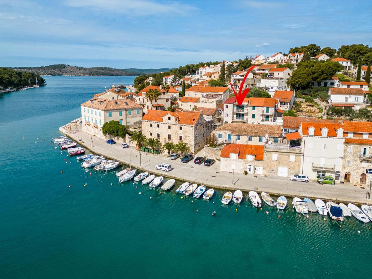 Villa Trebotić Milna  Esterno foto